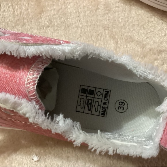 NWOT Cute Tennis Shoes 7-7.5W - Picture 5 of 5